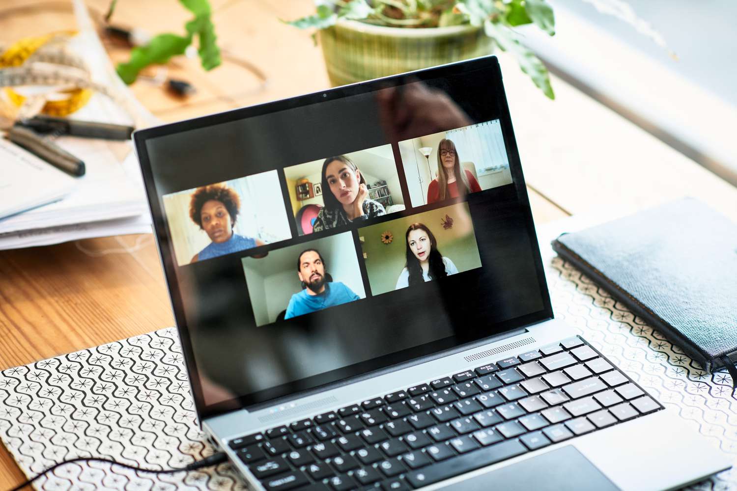 Facebook Video Chat Explained: Group Hangouts Made Simple