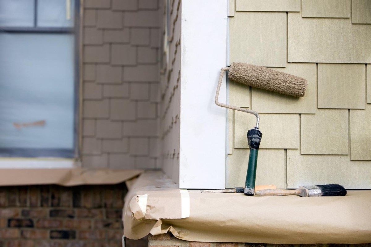Should You DIY or Hire a Pro for Exterior House Painting? – Bob Vila
