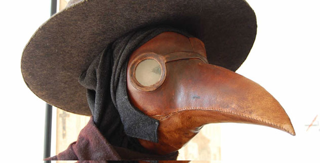10 Eerie Items of Clothing from the Past